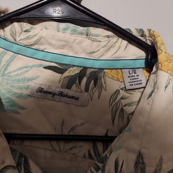 Tommy Bahama 100% Silk Camp Button Down Shirt Large Pineapple Hawaiian Tropical - Picture 5 of 9
